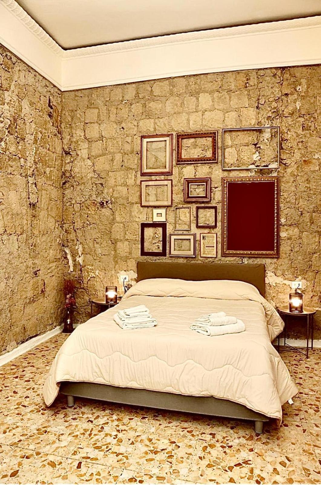 Apartamento La Dimora Di Mary Nápoles Exterior foto